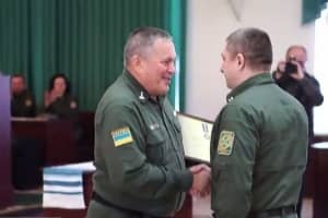 Урочистий випуск: у Хмельницькому більш як 100 курсантів-прикордонників отримали дипломи