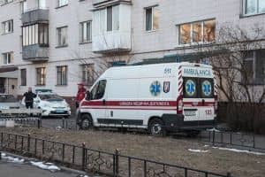 У Києві школяр вистрибнув з багатоповерхівки – його не врятували
