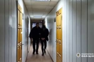 В Одесі молодик поранив поліцейського ножем – нападнику загрожує довічне