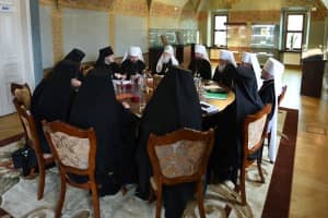 ПЦУ провела засідання Синоду: схвалили заяви про президентські вибори та службу УГКЦ у Софії Київській