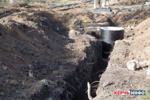Знов Кримський міст, знову проблема: будівельники пошкодили водопровідні труби – ФОТО