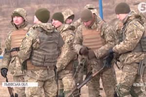 "Адаптуються під будь-яку ситуацію": як тренують випускників Академії сухопутних військ