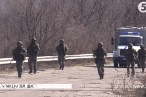 Ще не вільні, але вже щасливі: як до України з "ЛНР" повернулися 60 ув'язнених