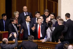 Не прошло и дня: Ляшко опять устроил потасовку в Раде – видео