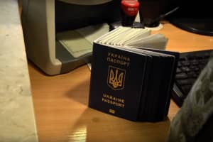 Польша возобновляет работу всех пунктов пропуска на границе с Украиной