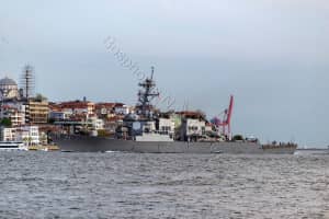 Американський есмінець ВМС зайшов у Чорне море – за ним стежать кораблі РФ