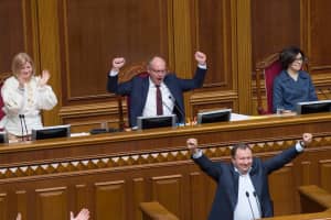 Рада рада: найяскравіші реакції на ухвалення мовного закону – ФОТО