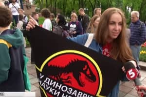 "Мир спасут ученые": ученые и неравнодушные граждане вышли напомнить о значении науки
