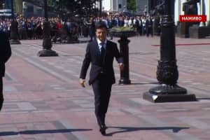 "Бестактность относительно женщин можно списать на неопытность" – депутат про инцидент с Зеленским в Париже