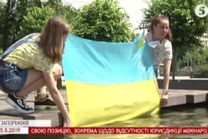 "Так же ждем их домой и помним": поддержать украинских моряков вышли сотни людей в разных регионах 