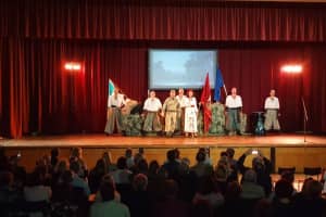 "АТО – "Ангели тебе оберігають": вистава Дніпровського театру ім. Шевченка вразила публіку в Торонто