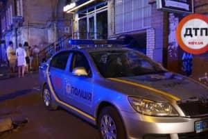 У Києві стався вибух – у повітря злетів гараж у дворі будинку