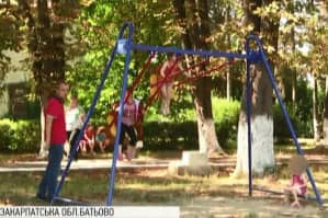 Действительно ли в детдоме в Батьево бьют детей – расследование "5 канала"