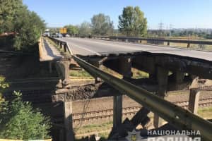 В Харькове мост не выдержал перегруженной фуры: "Укравтодор" привел доказательство причины обвала