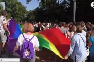 Британия и Швейцария призвали расследовать насилие на Марше равенства в Одессе