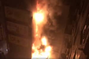 У торговельному центрі Дніпра сталася масштабна пожежа – фото, відео