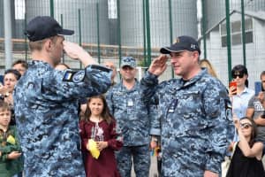 Визволені з полону українські моряки отримали статус УБД 