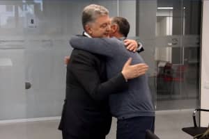 Эмоционально и искренне: Порошенко встретился с освобожденным из российской тюрьмы Пановым