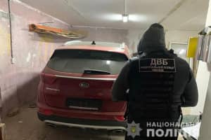 Йшли по гарячому сліду: групу крадіїв автівок спіймали в Одесі – відео