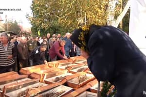 38 взрослых и 21 ребенок: на Прикарпатье перезахоронили жертв коммунистического террора