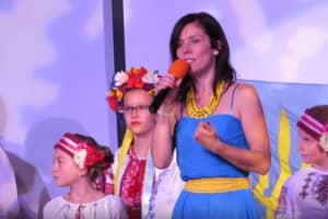 Співачка заробляє кошти для українських бійців, виконуючи в США лемківські пісні – "Голос Америки"