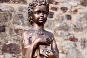 У Бельгії встановили бронзовий пам'ятник доньці Ярослава Мудрого Анні: монумент – частина проєкту  