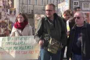 Рабочий визит Зеленского в Харьков: почему президента в городе встречали пикетами – видео