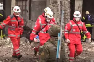 "Ликвидация последствий артобстрела": в Попасной отряды быстрого реагирования прошли совместное обучение – репортаж