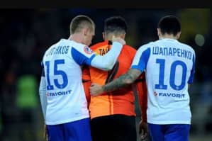 Матч "Шахтаря" та "Динамо" перервали через расистські вигуки з трибун – подробиці