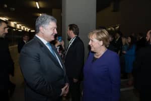 Напередодні Нормандського саміту: Порошенко в Парижі зустрівся з Меркель