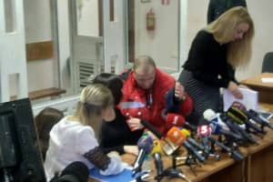 Директорці коледжу в Одесі обрали запобіжний захід: їй у залу суду викликали швидку 
