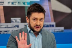 Україна дала громадянство журналісту з Росії – подробиці