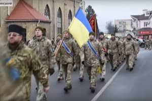 Из Луганской области на Волынь вернулась 14-я ОМБр: как встречали горожане и какое настроение у бойцов – сюжет