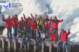 Вітання з іншого боку планети: українські полярники побажали миру та побільше добра – відео