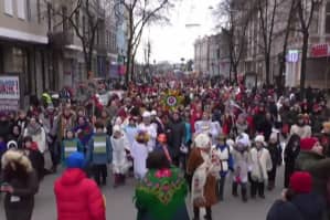 В образах святих та чортів: у Харкові масштабно розпочався "Вертеп-фест"