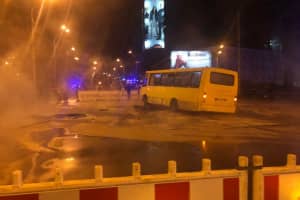 Прорив тепломережі біля Ocean Plaza: у столиці створили комісію для звернень потерпілих