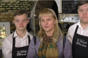 "Чтобы они были полноправными членами общества": солнечная кофейня заработала в Луцке