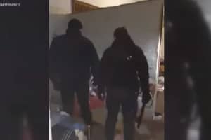 Інцидент в Одесі: п'яні батьки забарикадувалися з дітьми в квартирі – довелося залучати спецназ