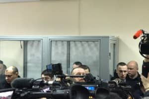 Дело Шеремета: Антоненко привезли в суд с опозданием, в зале много журналистов и друзей музыканта