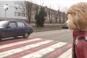 Лежачі поліцейські та ростові фігури дітей: як у Черкасах посилюють безпеку на пішохідних переходах