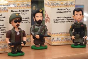 Леся Українка в образі Мавки-госпітальєрки: франківець презентував серію незвичайних скульптур