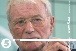 У США помер астронавт, що четвертим у світі злітав у космос