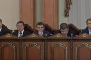 Судьи возмутились отказом повысить им зарплату