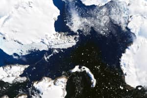 NASA опублікувало знімки, що показують танення крижаної шапки в Антарктиді