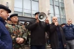 "Долой Додона!": в Молдове несколько тысяч ветеранов войны вышли на антиправительственный протест