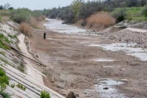 Дамба, яка перекриває воду в окупований Крим, руйнується – чому за 7 років так і не добудували нову