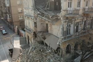 Обвал дома в Одессе: большинство жителей переселили в гостиницы