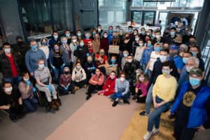 "Сподіваємося, що на кожному столі буде частинка цих щирих емоцій": в офісі "ЄС" зібрали 5 тисяч великодніх наборів