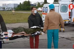 12 поранених військових спецбортом евакуювали з Дніпра до Одеси – відео