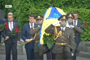 "Не забудем страшную цену": в Киеве руководство государства почтило память павших во Второй мировой – включение 